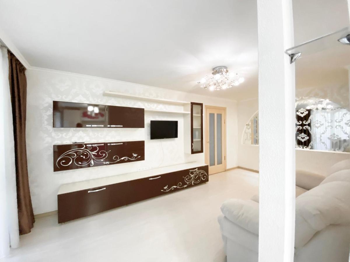 Beautiful 1-Bedroom Near Most City Center Dnipro Exterior photo