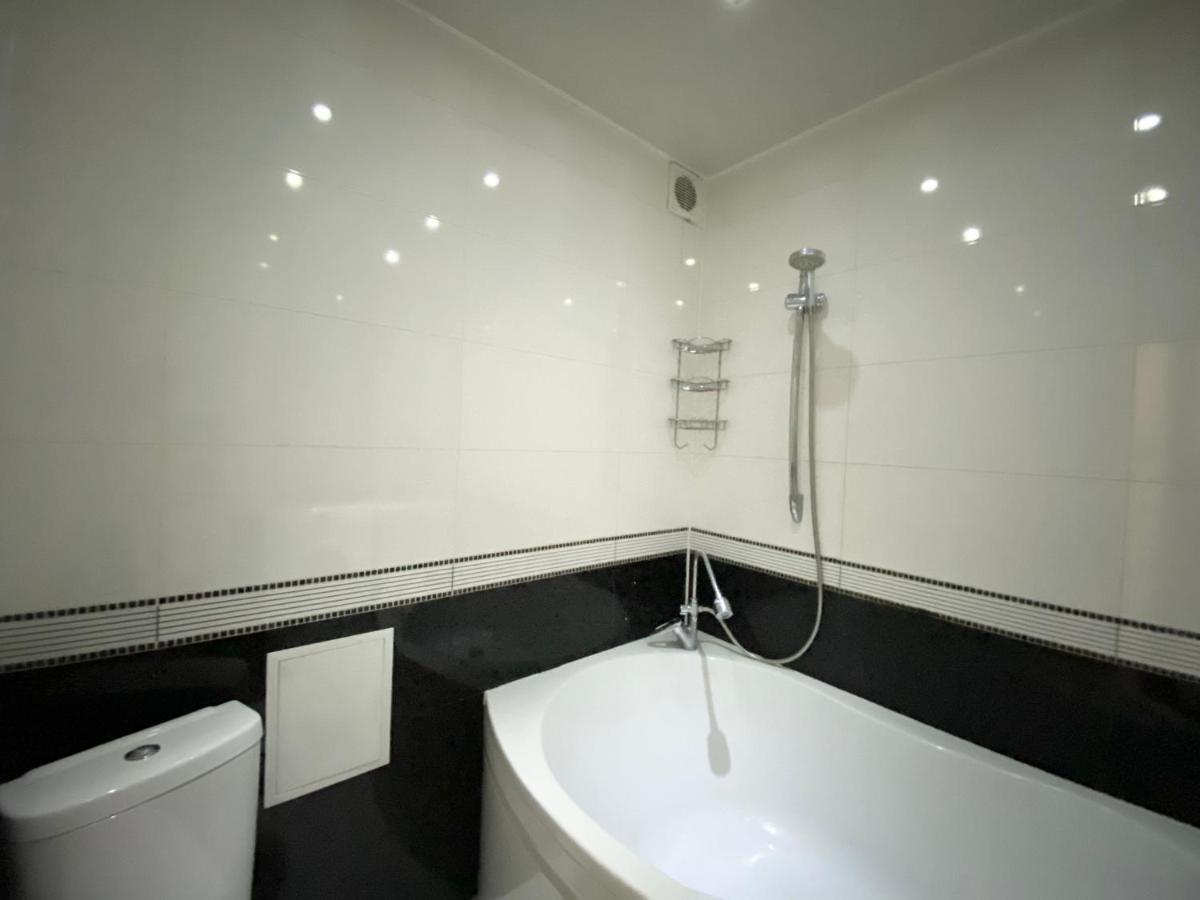 Beautiful 1-Bedroom Near Most City Center Dnipro Exterior photo